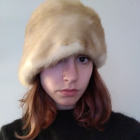 Vintage Accessories - Vintage Fur Hat